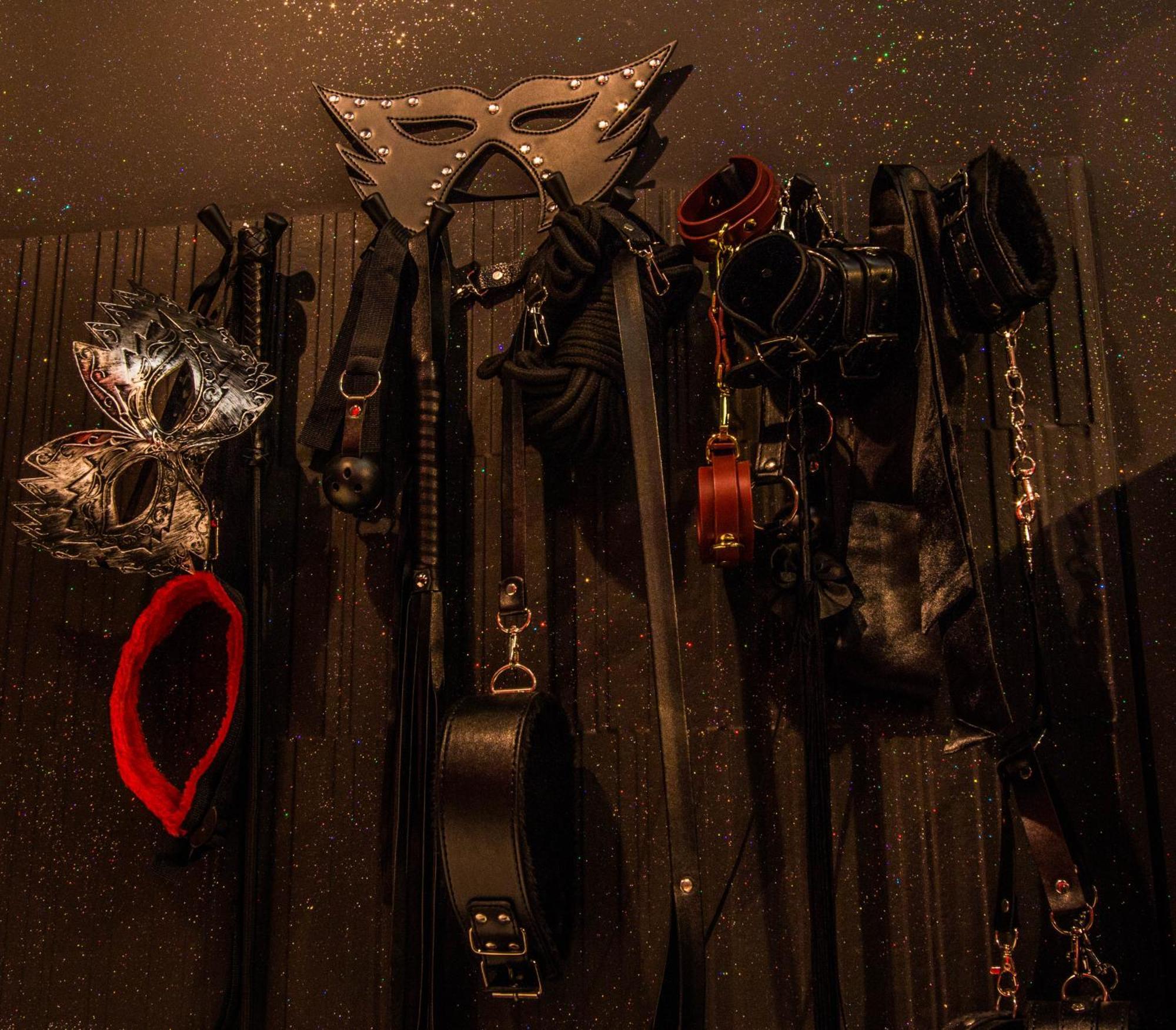 Romeo Nights - Love Rooms - Adults Only Bucureşti Ngoại thất bức ảnh